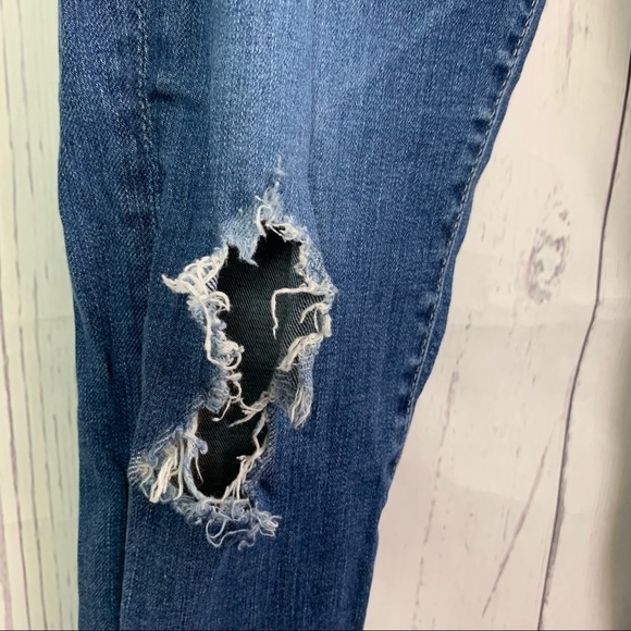 AG Distressed High Rise Farrah Skinny Ankle - Picture 12 of 13